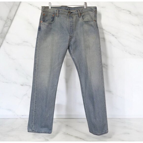Vintage 90s Levis 501 Button Fly Jeans Men’s 38X30 Red Tab Light Wash Minor Wear - Picture 1 of 13